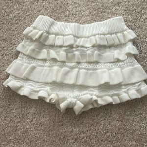 edikted ruffled knitted cream shorts